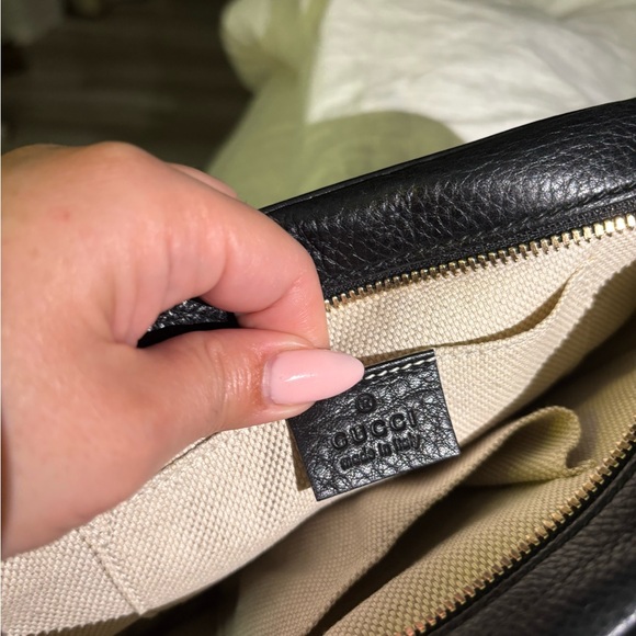 Gucci Black Pebbled Leather Crossbody Bag - Picture 8 of 9